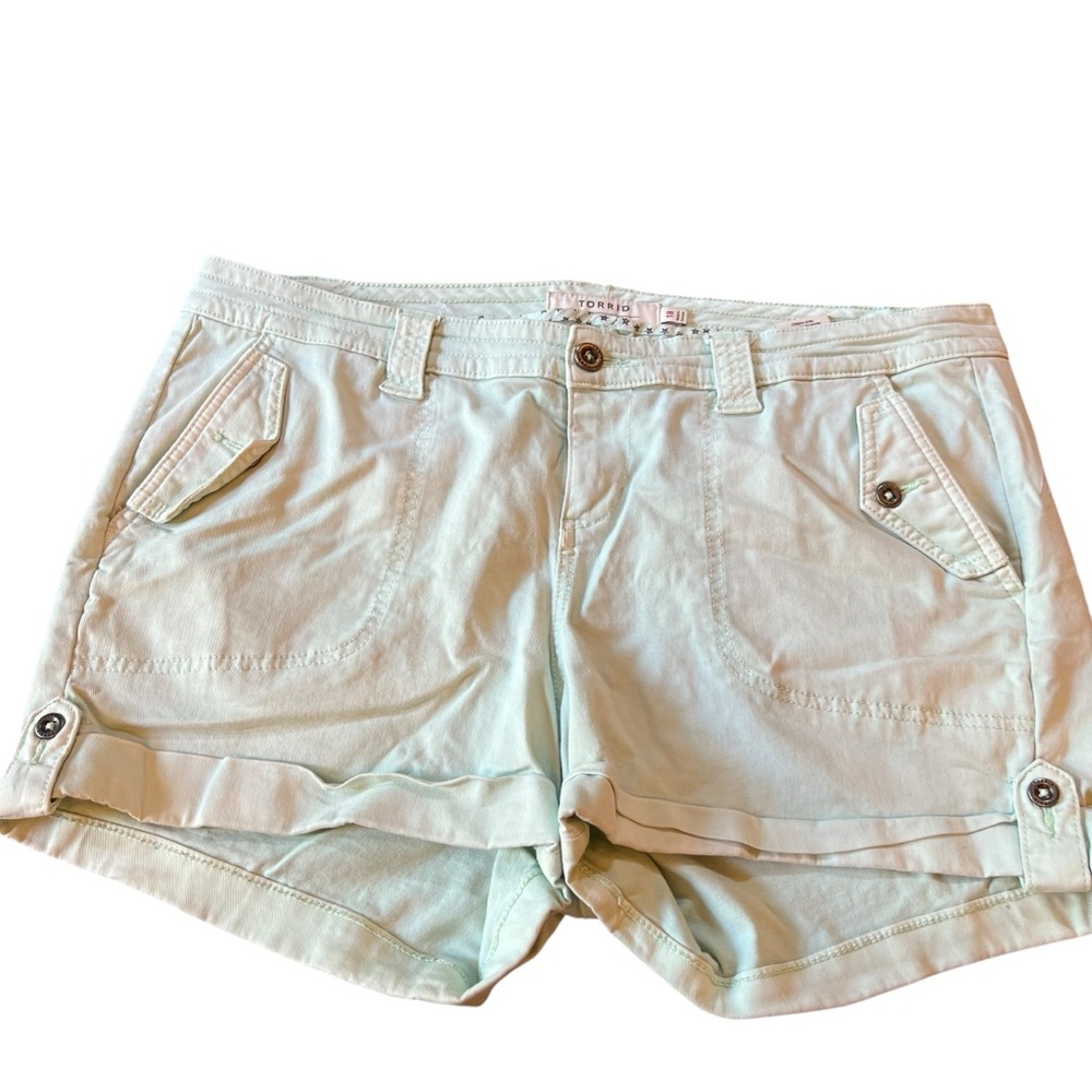 Torrid cuffed light mint Green Cargo Shorts Relaxed Fit 18